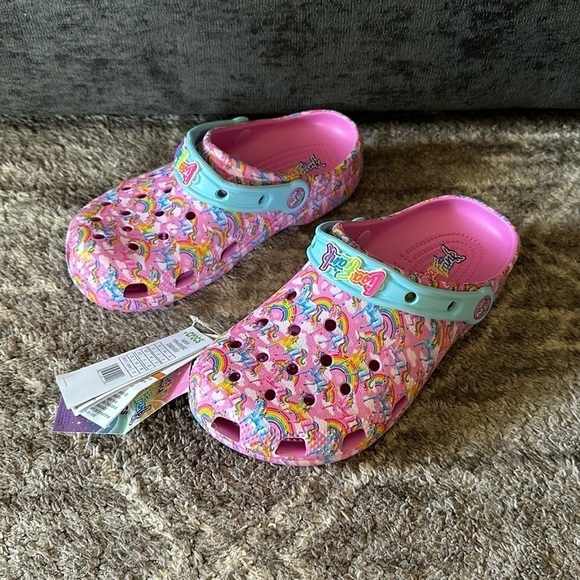 NWT Crocs Lisa Frank Classic Clogs Girls - Picture 1 of 4